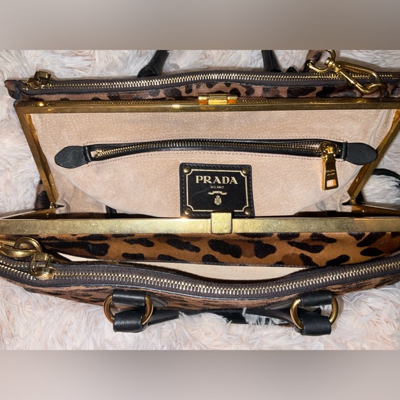 PRADA B2136B Handbag or Shoulder Bag - Picture 7 of 16